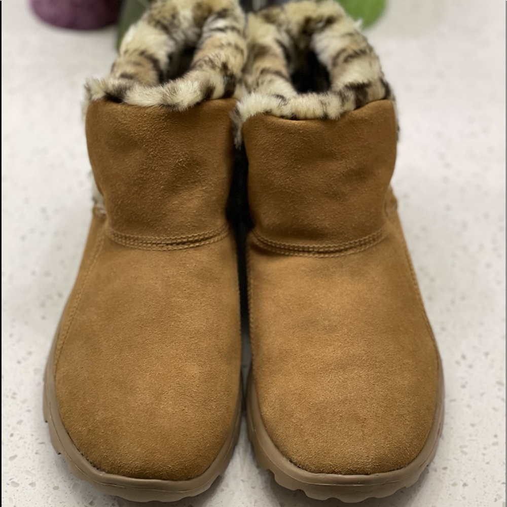 Skechers on-the-go boot.   Color: Chestnut.   Size 8.5.  Brand new never worn.